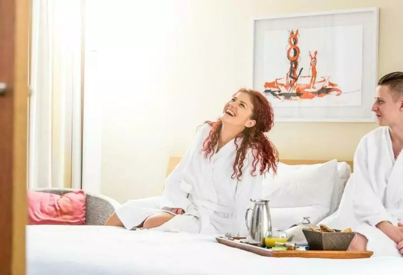 Executive Room, Novotel London Paddington