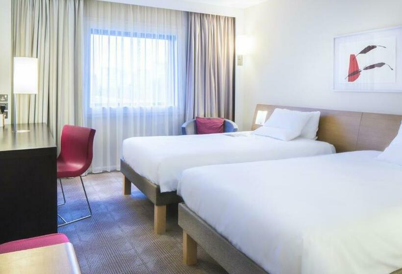 Superior Room, Novotel London Paddington