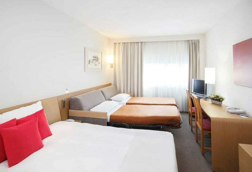 Superior Room, Novotel London Paddington