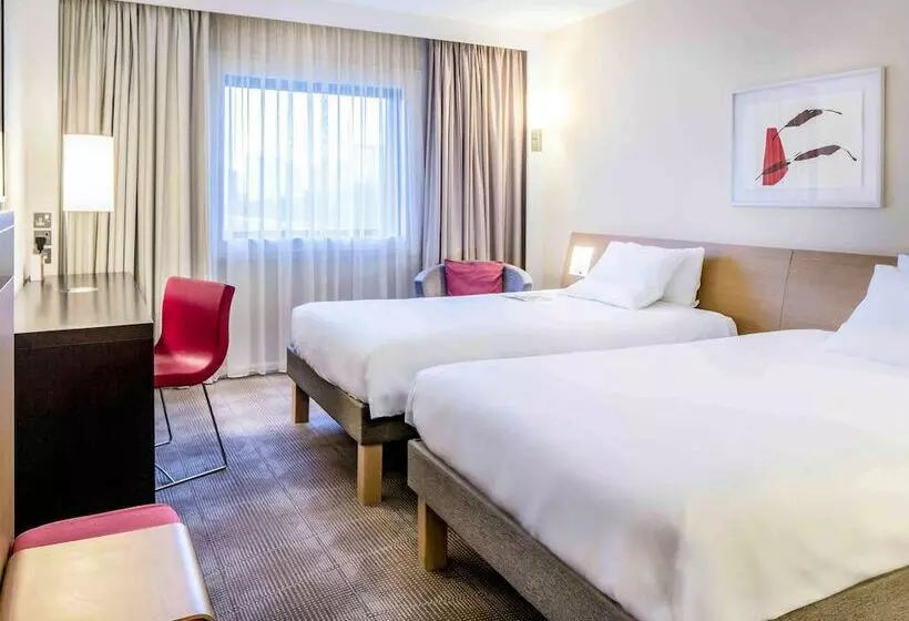 Superior Room, Novotel London Paddington