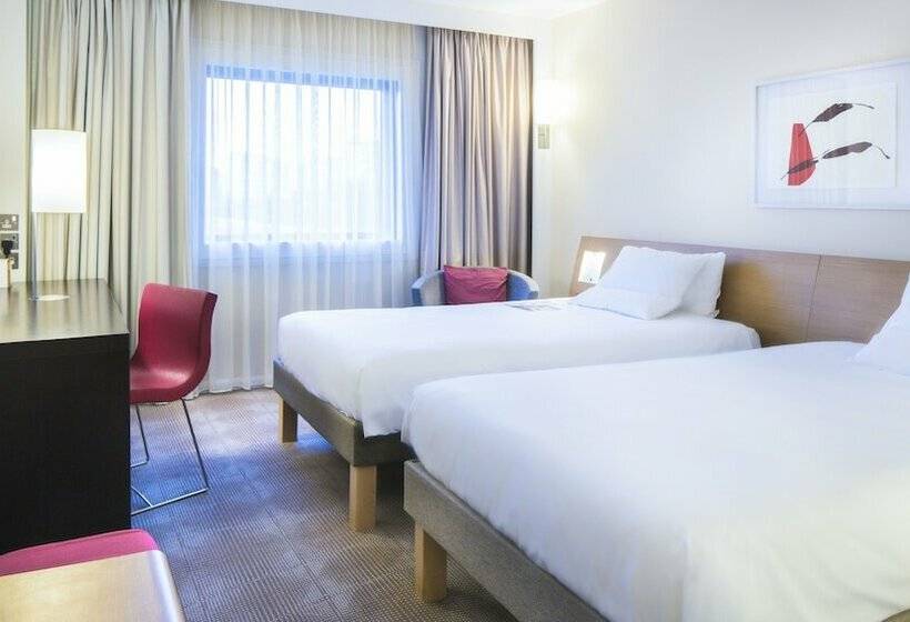Superior Room, Novotel London Paddington