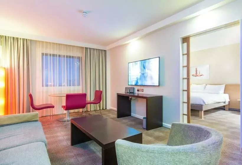 Suite, Novotel London Paddington