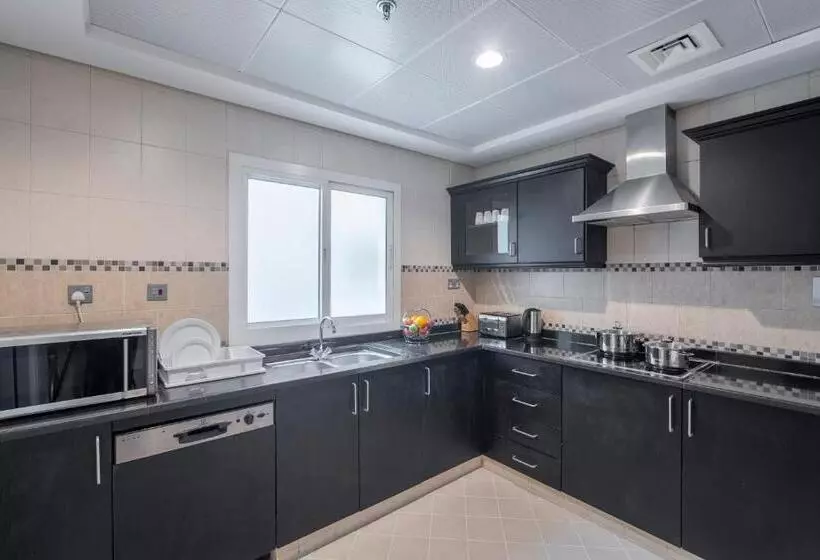 آپارتمان 2 خوابه با بالکن, Rose Garden Hotel Apartments   Al Barsha, Near Metro Station