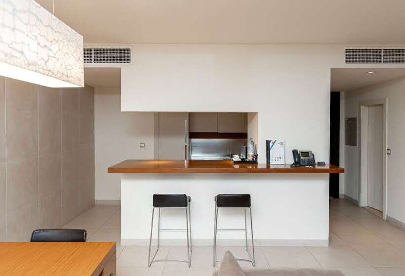Апартаменты 2 Спальни, Radisson Blu Residence, Dubai Marina