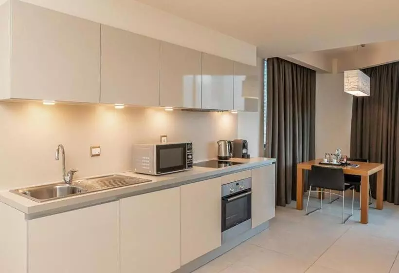 استودیو استاندارد با بالکن, Radisson Blu Residence, Dubai Marina