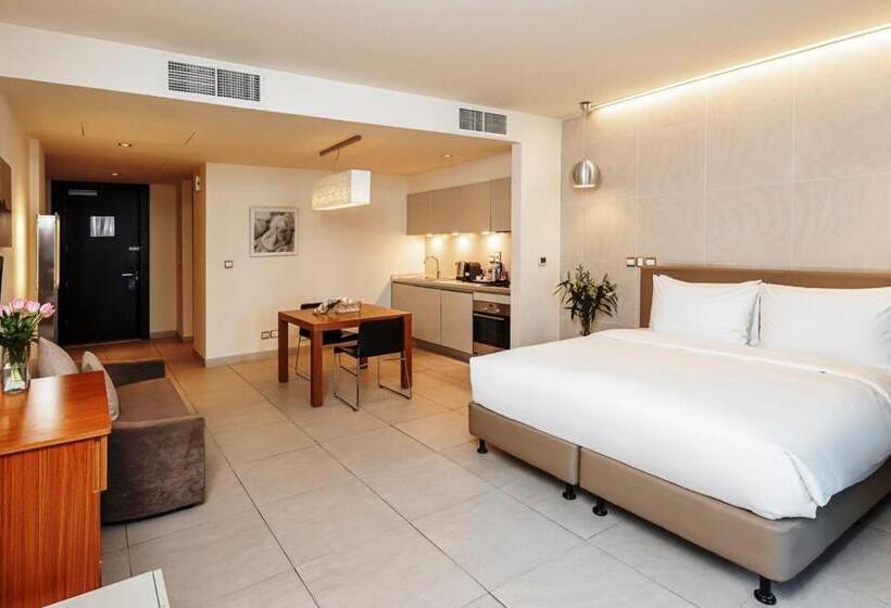 استودیو استاندارد با بالکن, Radisson Blu Residence, Dubai Marina