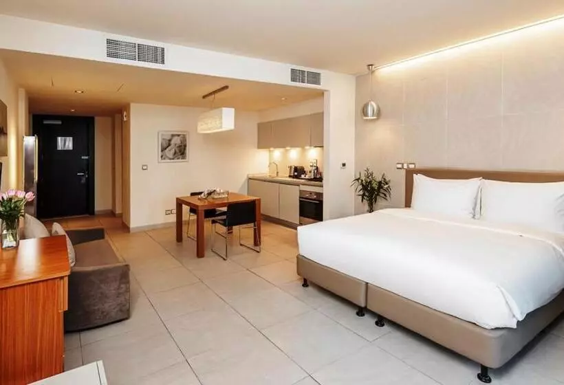 استودیو استاندارد با بالکن, Radisson Blu Residence, Dubai Marina