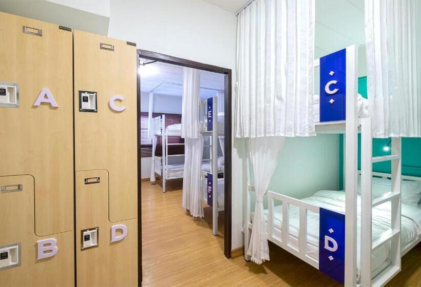 共用房间的床, Bedfriends Poshtel