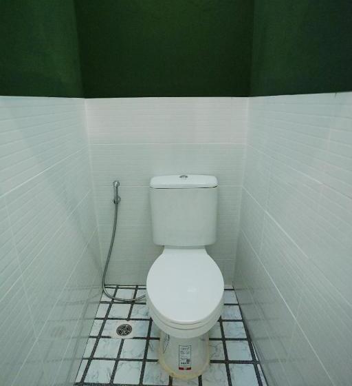 اتاق استاندارد با سرویس بهداشتی مشترک, Barn Laos Hostel