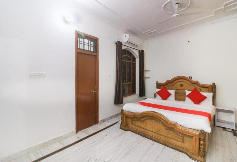 三人经典房间, Flagship Xpress Stays Near Munshi Pulia Metro Station