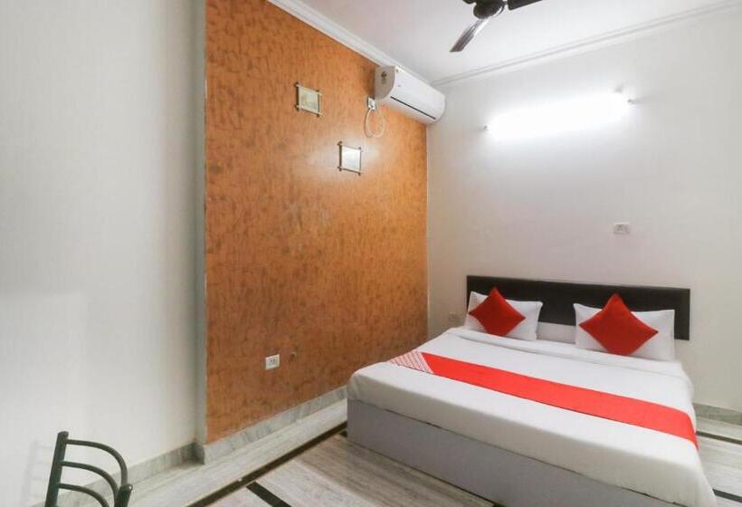 트리플 클래식 룸, Flagship Xpress Stays Near Munshi Pulia Metro Station