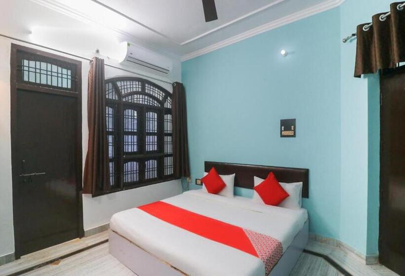 三人经典房间, Flagship Xpress Stays Near Munshi Pulia Metro Station