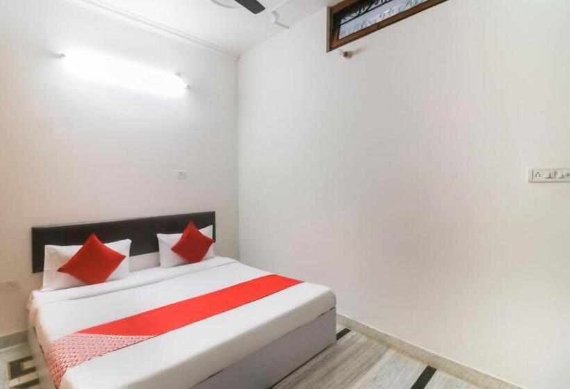 트리플 클래식 룸, Flagship Xpress Stays Near Munshi Pulia Metro Station