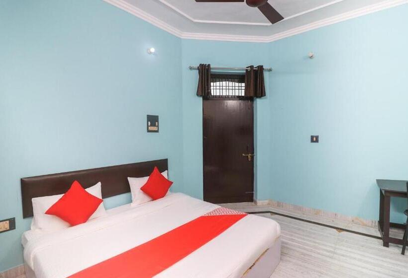三人经典房间, Flagship Xpress Stays Near Munshi Pulia Metro Station