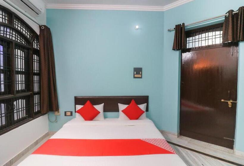 트리플 클래식 룸, Flagship Xpress Stays Near Munshi Pulia Metro Station