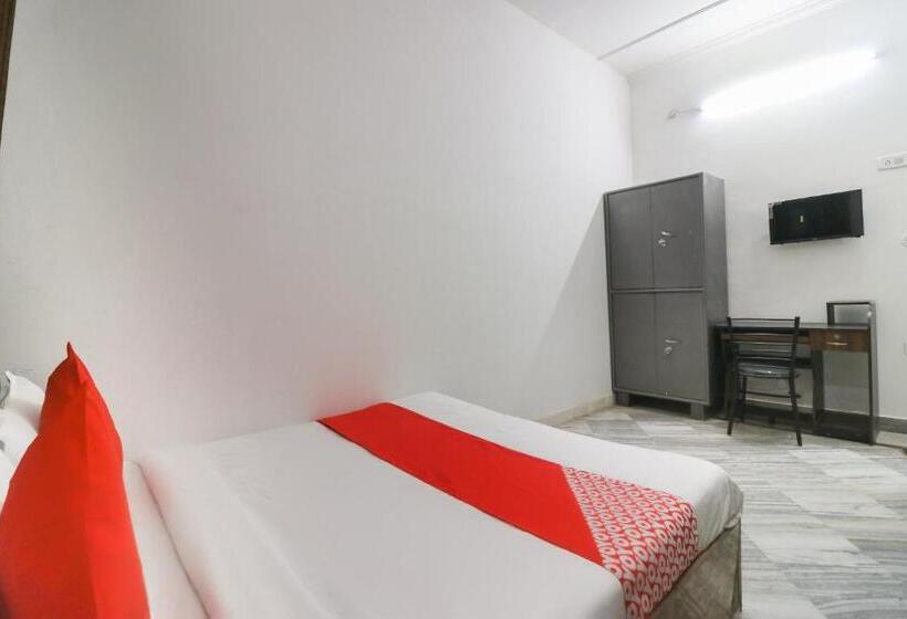 트리플 클래식 룸, Flagship Xpress Stays Near Munshi Pulia Metro Station