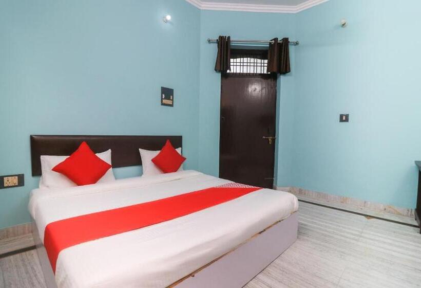 三人经典房间, Flagship Xpress Stays Near Munshi Pulia Metro Station