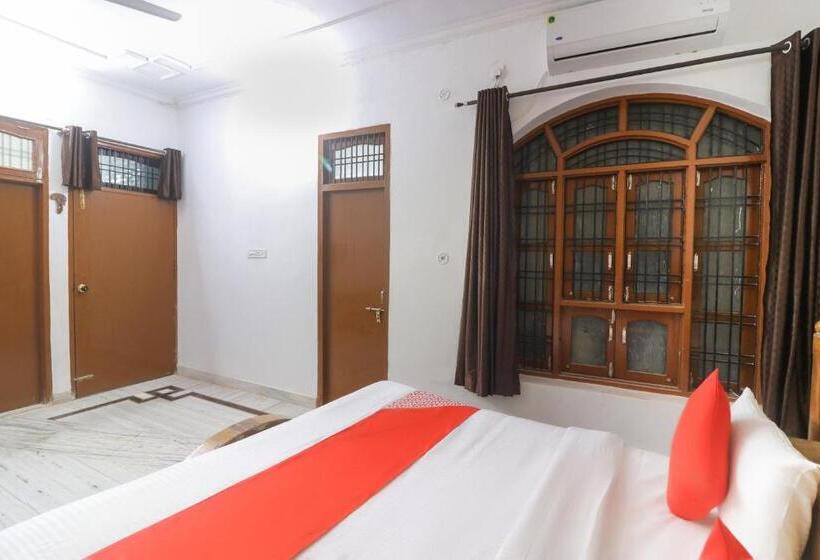 트리플 클래식 룸, Flagship Xpress Stays Near Munshi Pulia Metro Station