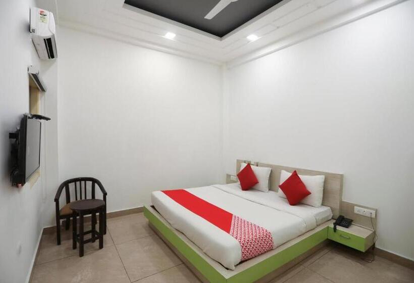 Quarto Estandar, Oyo 67602 Loto Stays