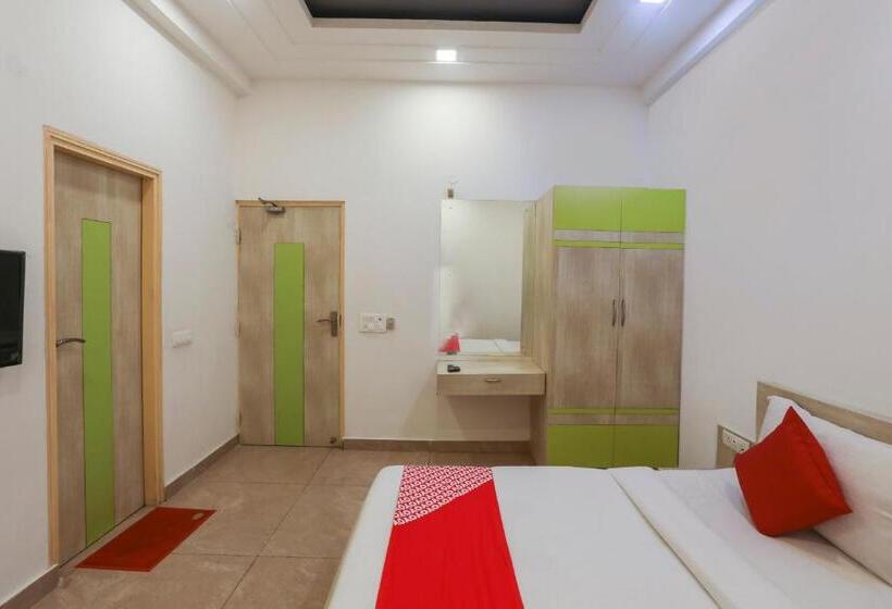 Quarto Estandar, Oyo 67602 Loto Stays