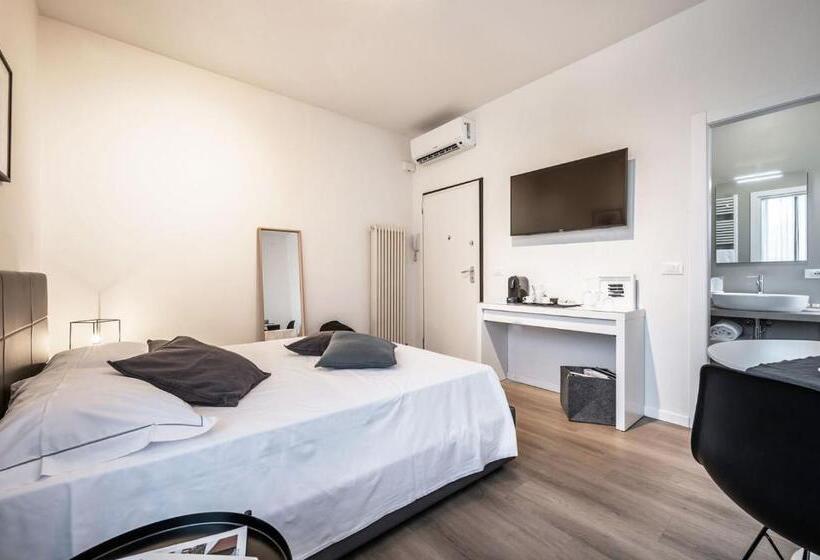 اتاق استاندارد, Emilia Suite Essence