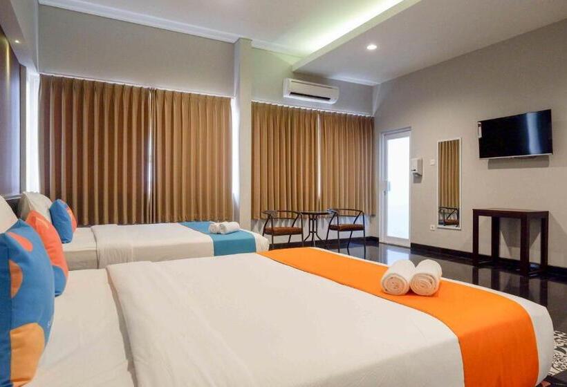 家庭间, Sans Hotel Empress Simpang Lima