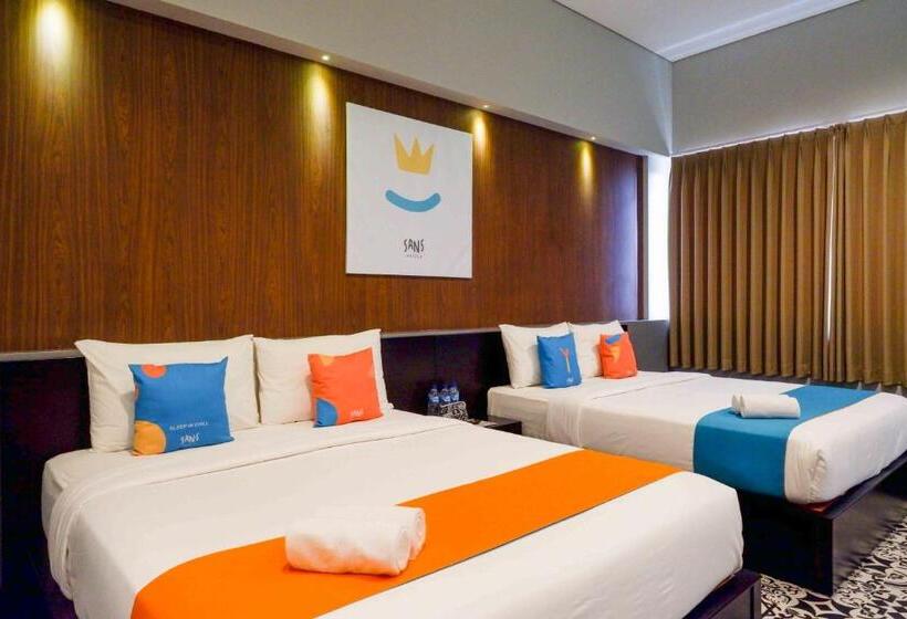 家庭间, Sans Hotel Empress Simpang Lima