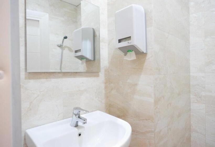 豪华房间, Sans Hotel Empress Simpang Lima