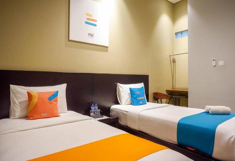 豪华房间, Sans Hotel Empress Simpang Lima