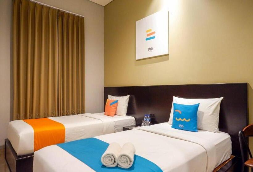 豪华房间, Sans Hotel Empress Simpang Lima