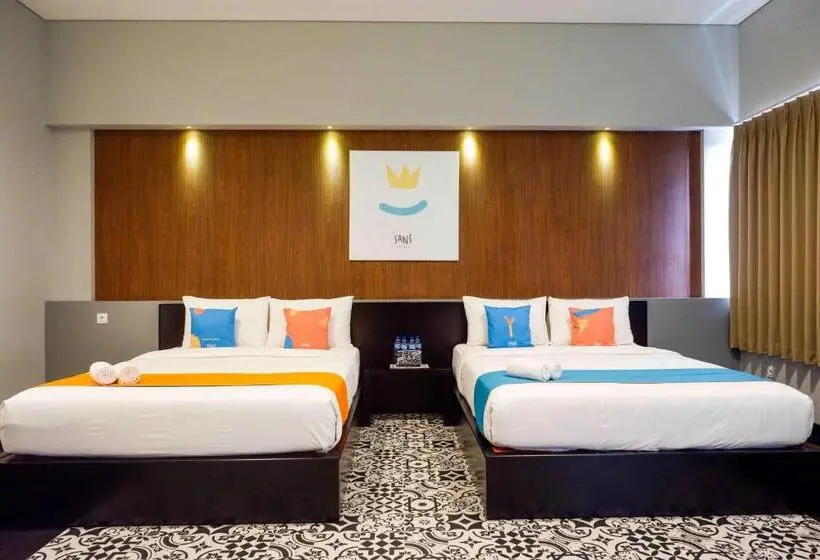 Aile Odası, Sans Hotel Empress Simpang Lima