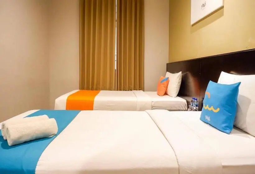 Delüks Oda, Sans Hotel Empress Simpang Lima