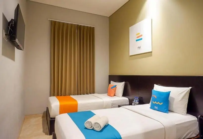 Delüks Oda, Sans Hotel Empress Simpang Lima
