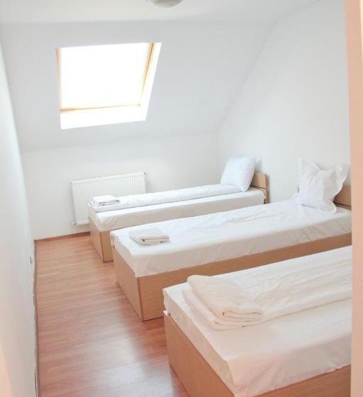 اتاق استاندارد سه نفره, Z Villa