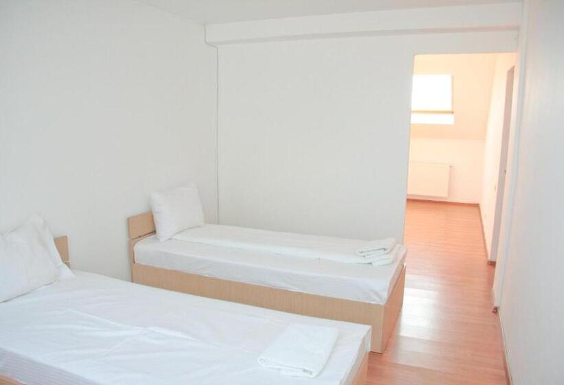 חדר סטנדרט לשלושה, Z Villa