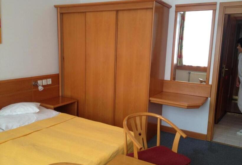 استودیوی استاندارد, Apart