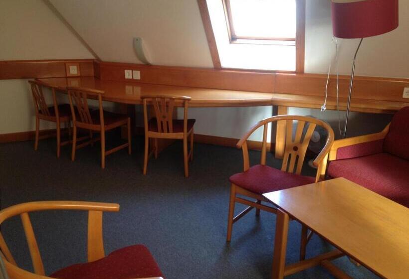 آپارتمان 1 خوابه, Apart