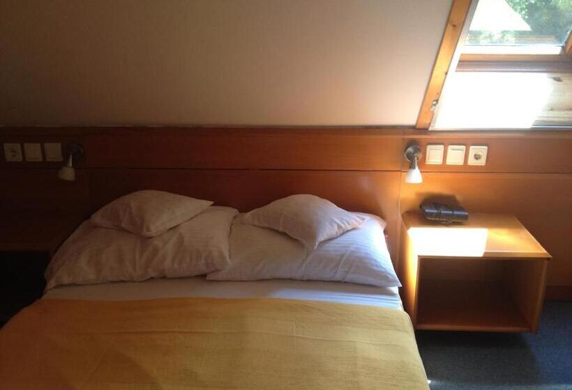 آپارتمان 1 خوابه, Apart