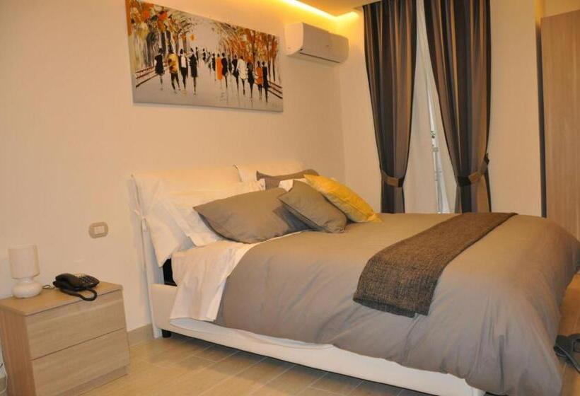 اتاق استاندارد سه نفره, B&b Chiaia 216