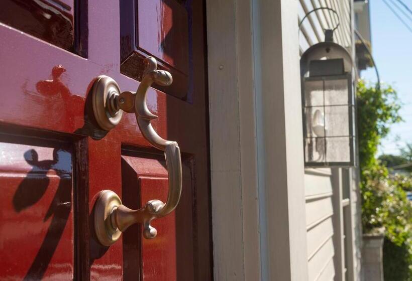 １ベッドルームハウス, Captain Simeon Potter House