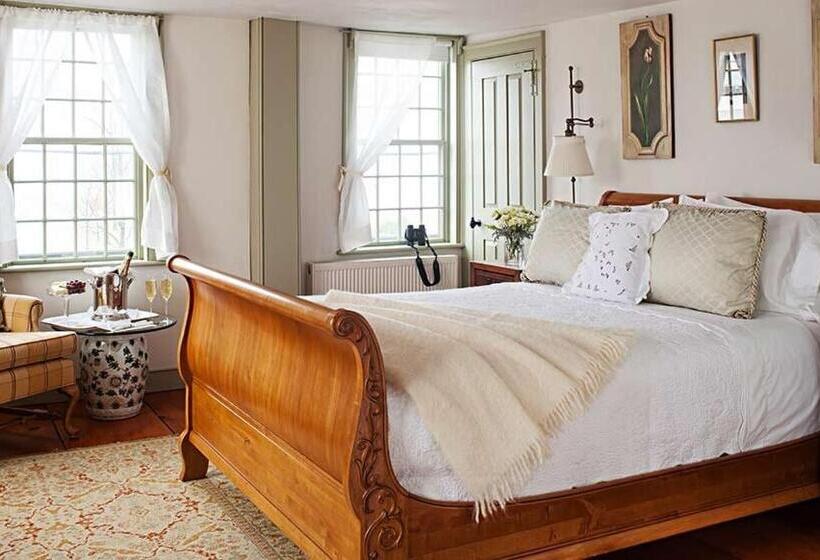 スタンダードルーム, Captain Simeon Potter House