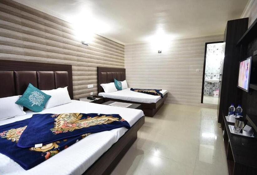 חדר משפחתי נוף להרים, Cloud7