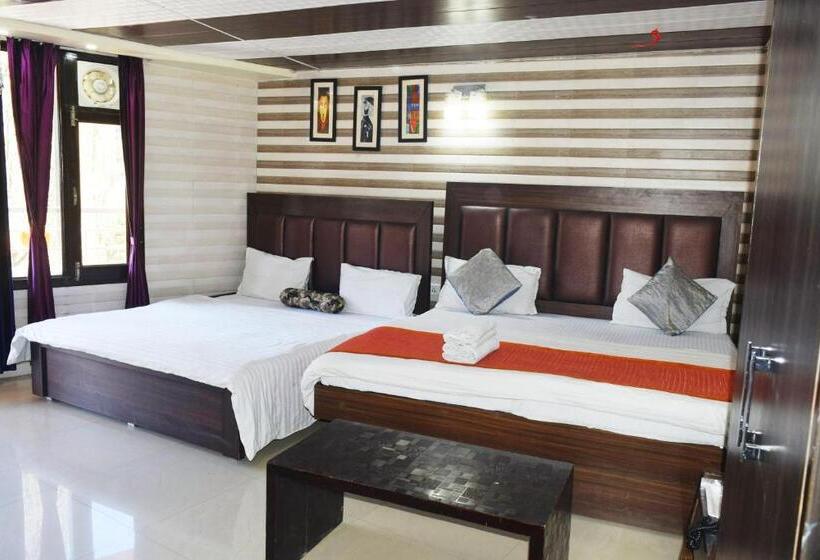 חדר משפחתי נוף להרים, Cloud7