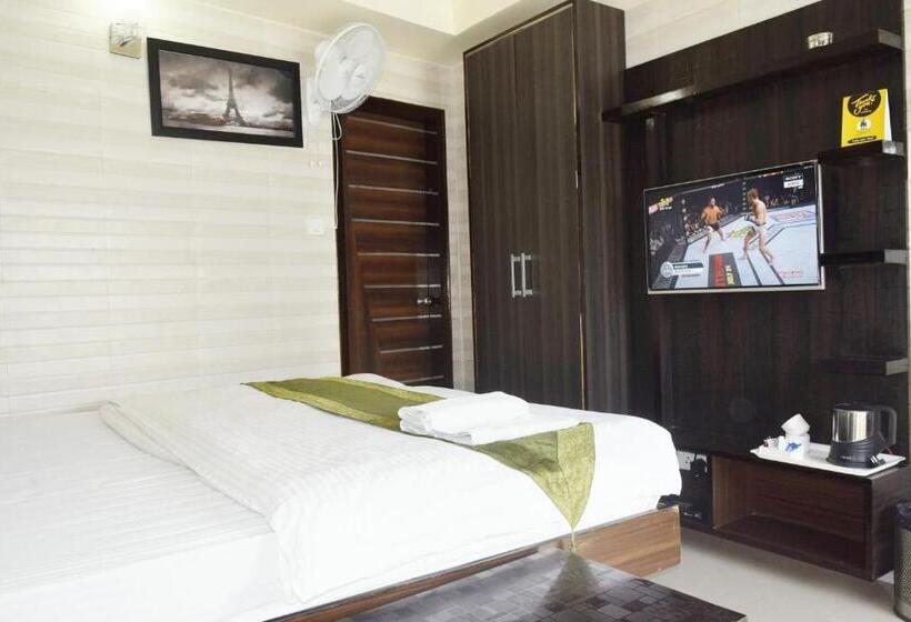 חדר דלוקס, Cloud7