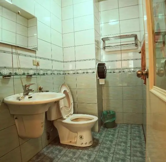 اتاق استاندارد سه نفره, Sun Moon Lake Fisherman Homestay