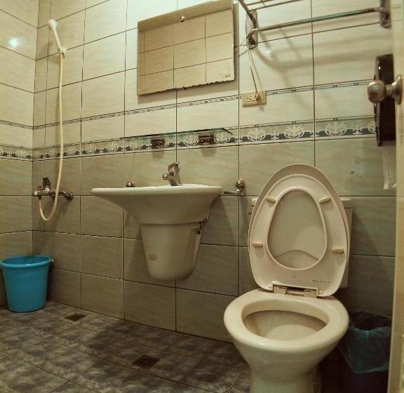 اتاق استاندارد سه نفره, Sun Moon Lake Fisherman Homestay