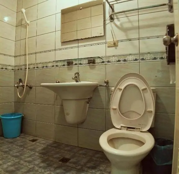 اتاق استاندارد سه نفره, Sun Moon Lake Fisherman Homestay