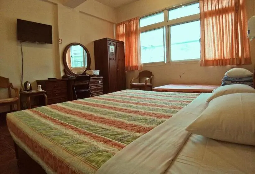 اتاق استاندارد سه نفره, Sun Moon Lake Fisherman Homestay