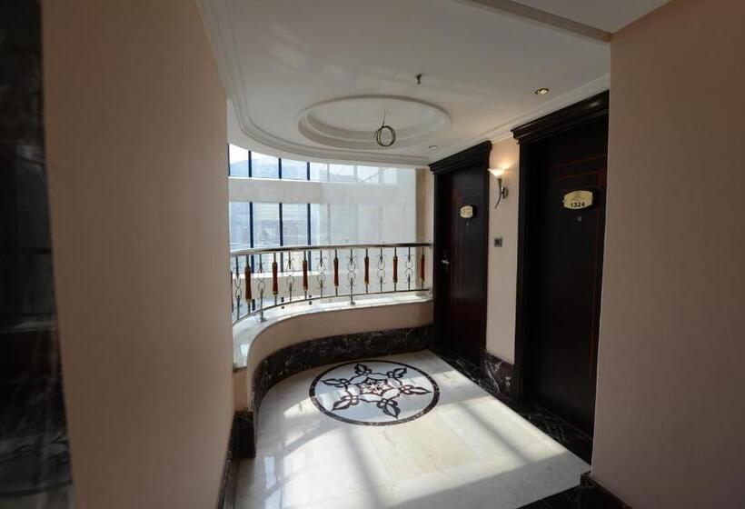 Номер Стандарт Трехместный, Al Waleed Tower