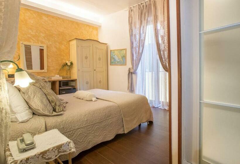 Номер Стандарт, Marina